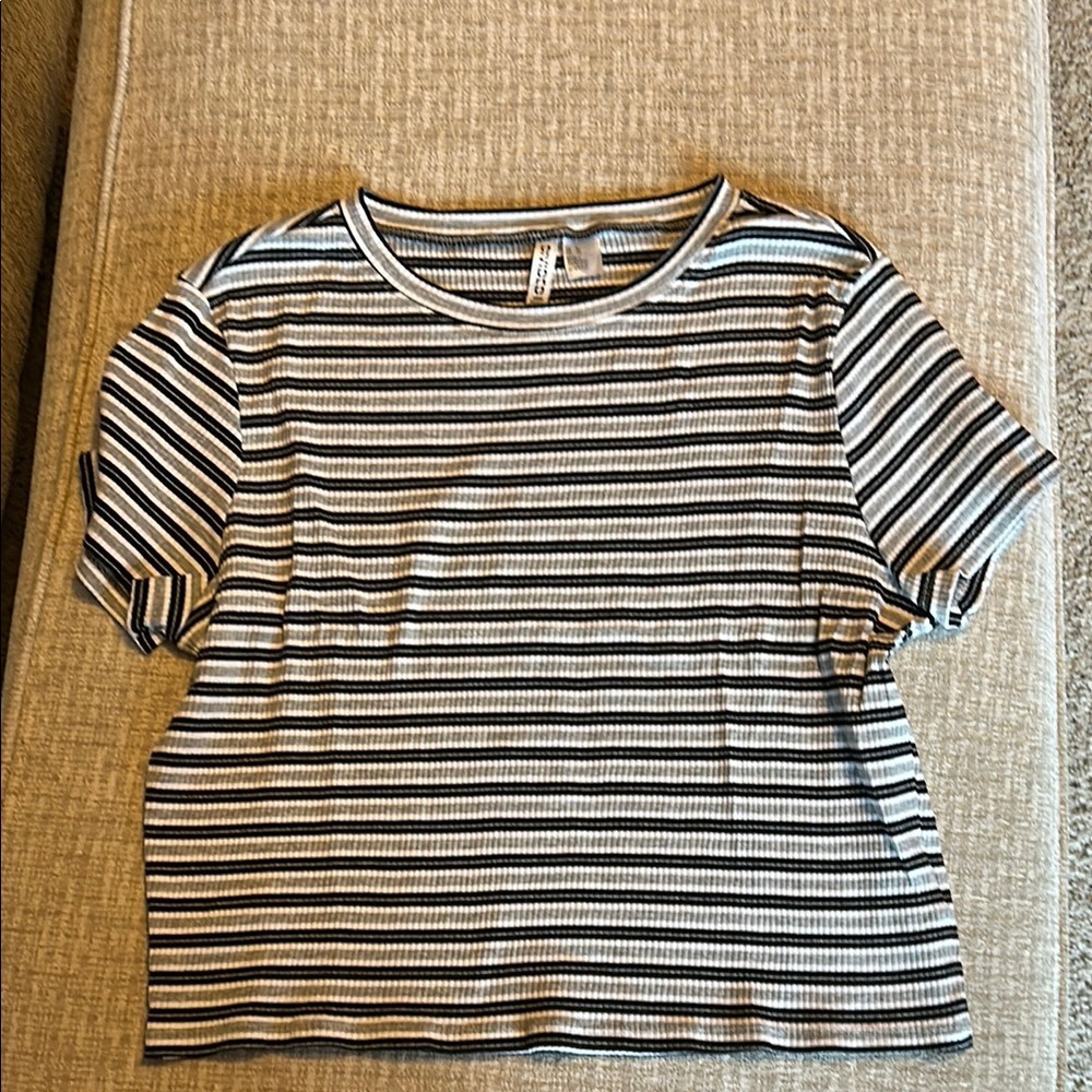 H&M Striped Short Sleeve Top